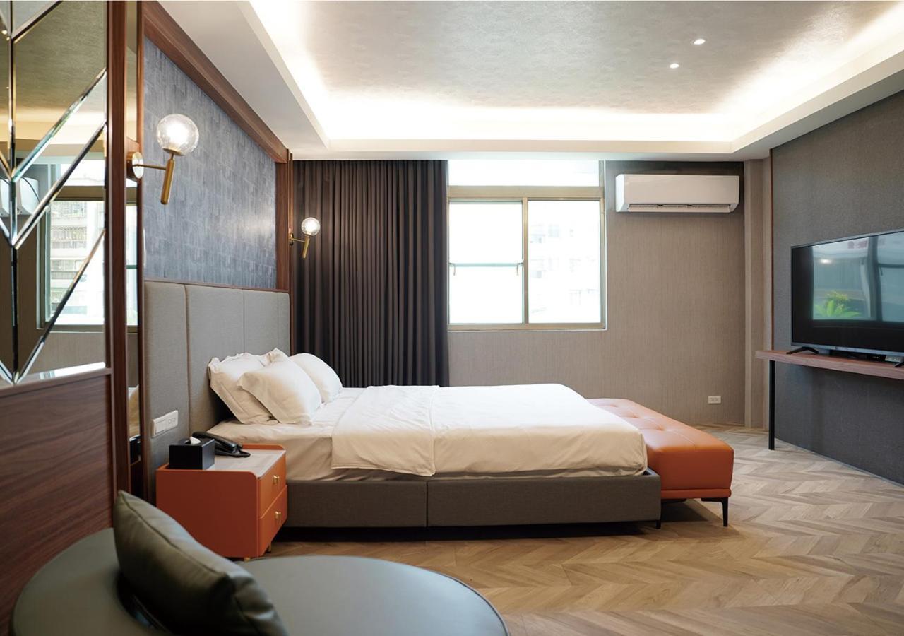 The Riverside Hotel & Motel Kaohsiung Exteriör bild