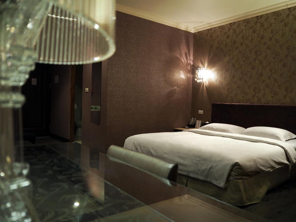 The Riverside Hotel & Motel Kaohsiung Exteriör bild
