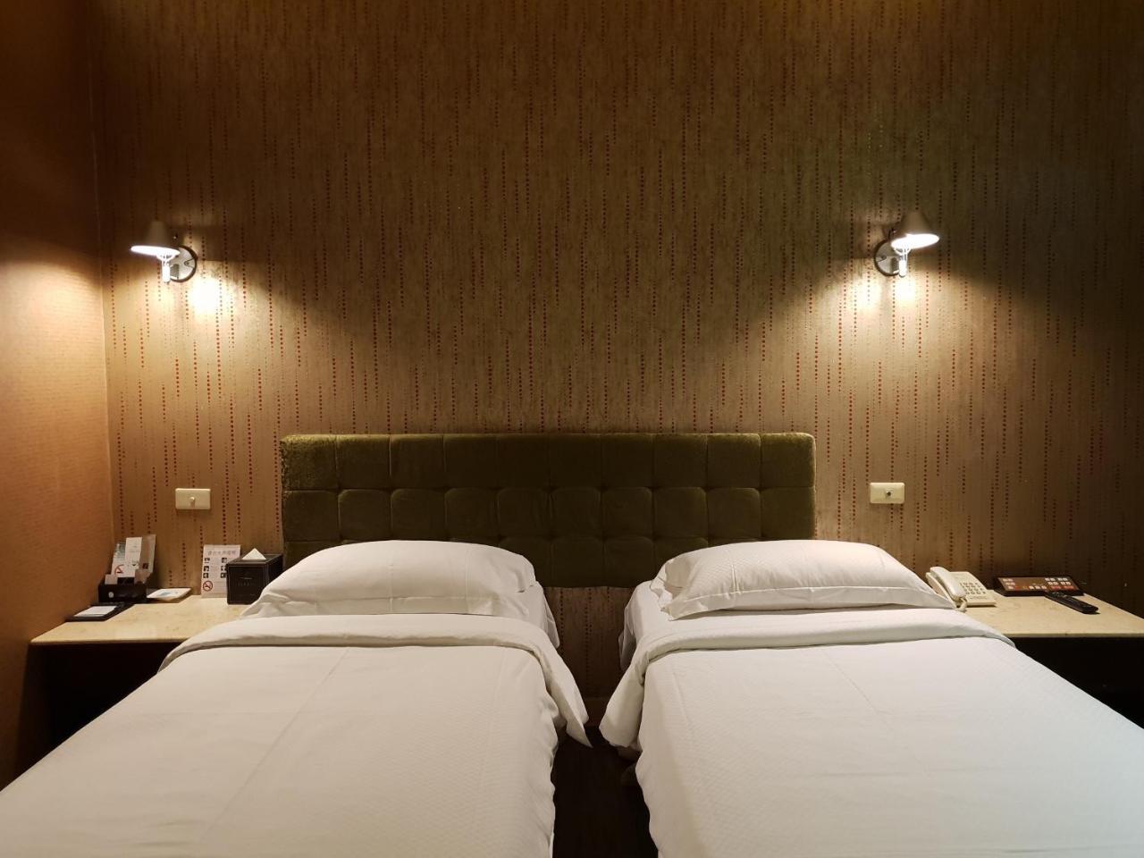 The Riverside Hotel & Motel Kaohsiung Exteriör bild